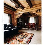 Chalet Mayak