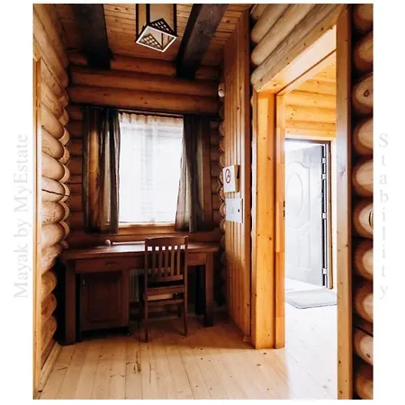 Mayak Chalet Mykulychyn